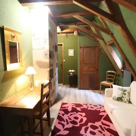 Maison Familiale Renovee Avec Grand Jardin, Proche D'aurillac Et Activites Diverses, Animaux Acceptes - Fr-1-742-287 * Vézac