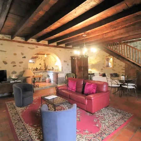 Maison Familiale Renovee Avec Grand Jardin, Proche D'aurillac Et Activites Diverses, Animaux Acceptes - Fr-1-742-287 Vezac (Cantal)